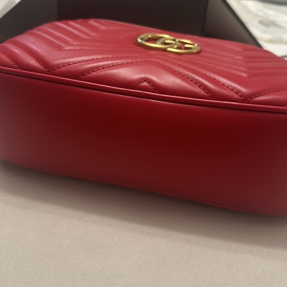 Gucci GG MARMONT MINI SHOULDER BAG - Picture 12 of 13